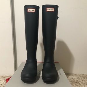 Hunter Boots- Matte Black Adjustable